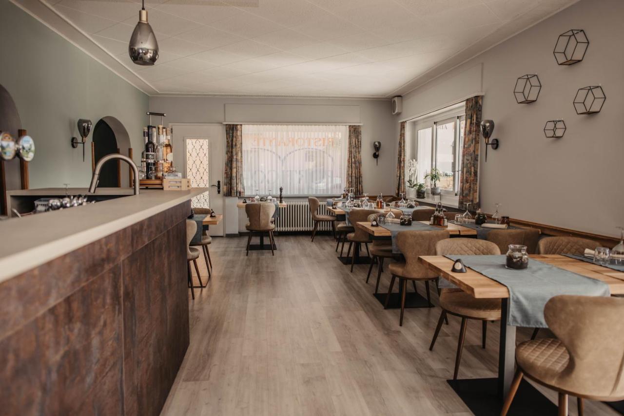 Albergo Ristorante Al Portico Gerra  Eksteriør bilde